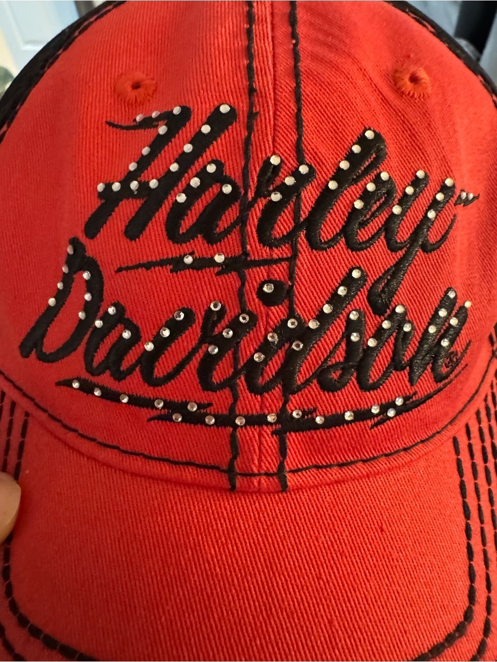 Harley-Davidson Red and Black Studded Script Cap - Picture 6 of 6